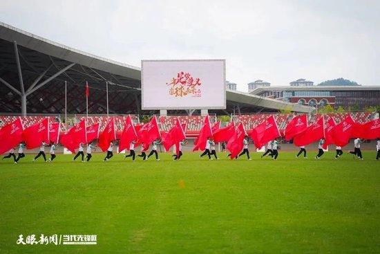 但是，家里的一家之主却根本不给他任何机会，直接将明星拒之门外。